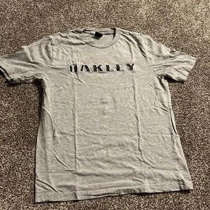 Oakley t shirt